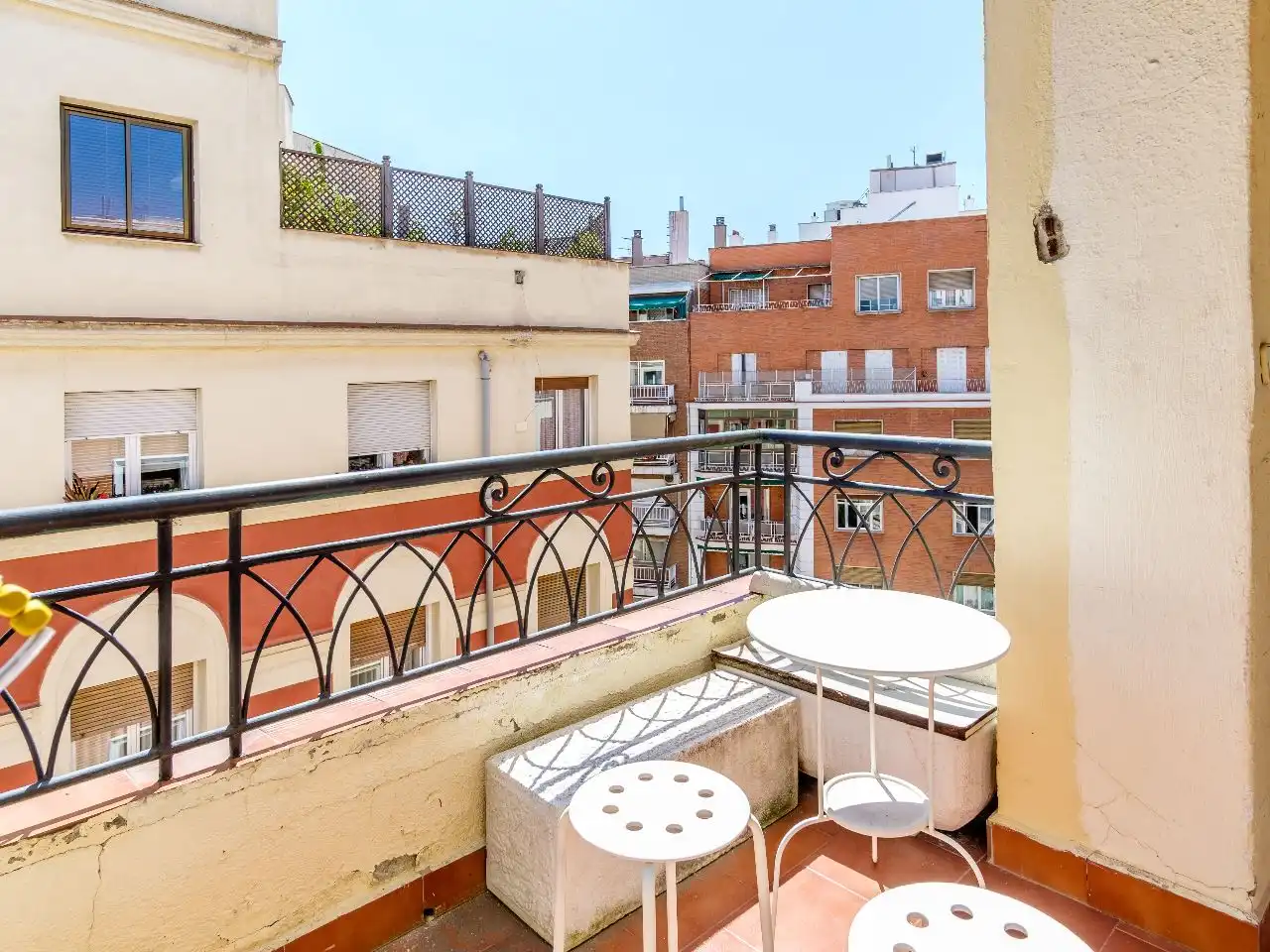 Terrasse von Wohnung zur Miete in  Madrid Capital mit Balkon