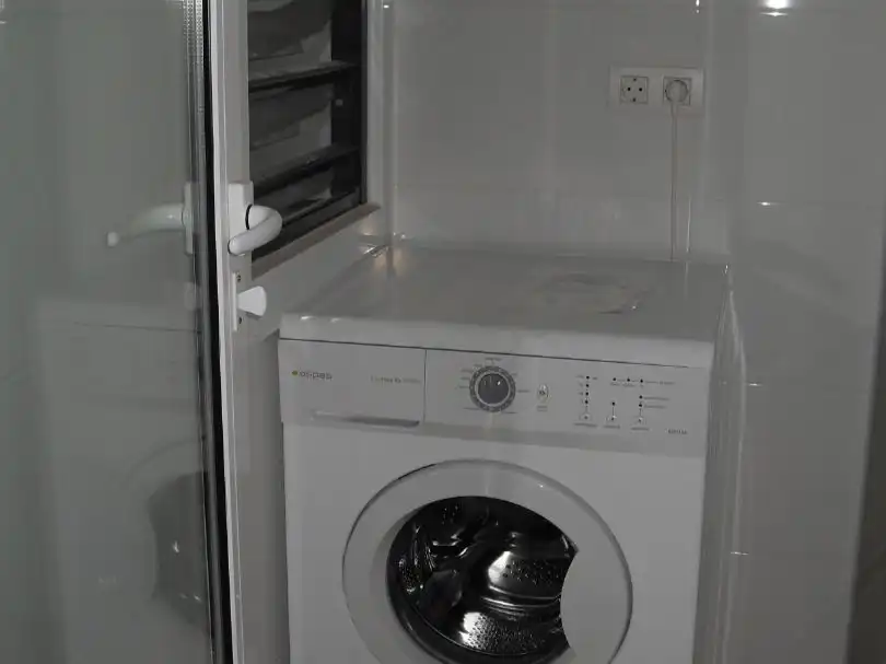 Habitación de Piso de alquiler en A Coruña Capital  con Calefacción, Parquet y Trastero