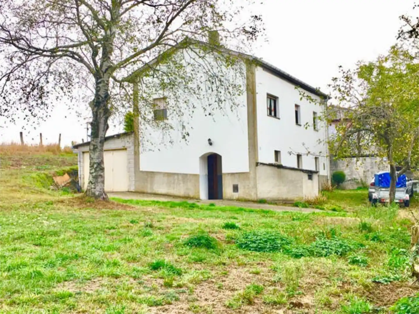Vista exterior de Casa o xalet de lloguer en Tineo amb Calefacció, Jardí privat i Traster