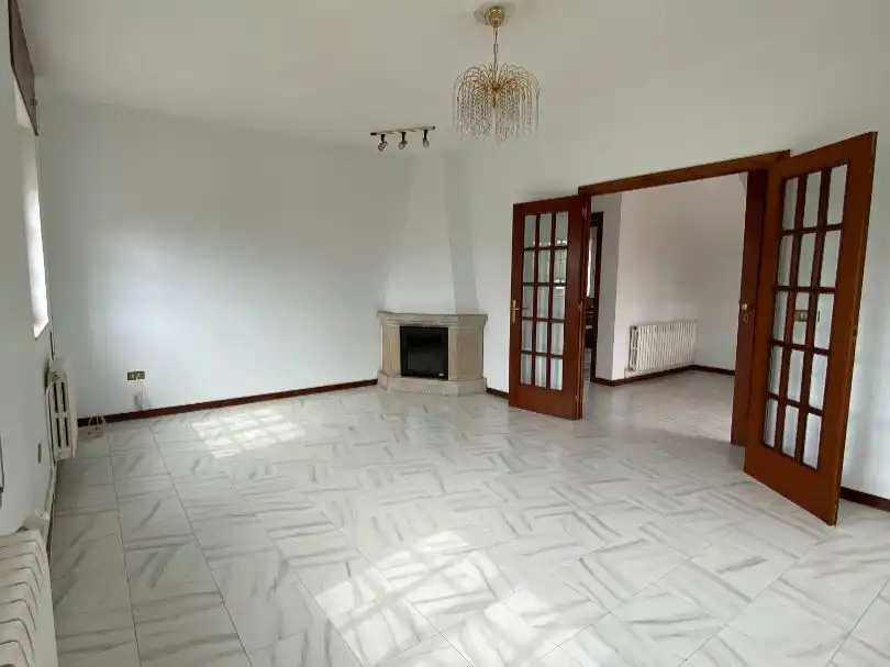 Sala de estar de Casa o chalet en venta en Lugo con Calefacción, Jardín privado y Amueblado