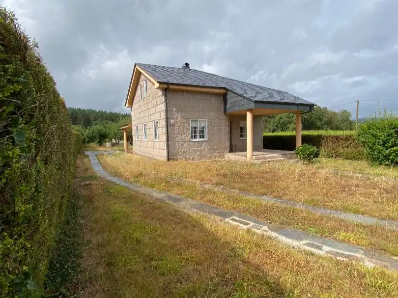Vista exterior de Casa o chalet en venta en Lugo con Calefacción, Jardín privado y Amueblado