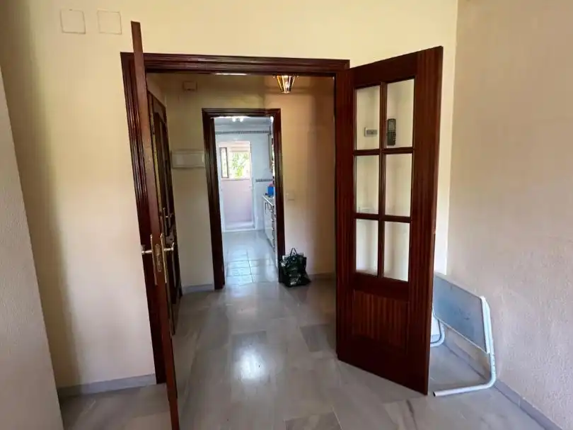 Flat for rent in Sevilla  with Air Conditioner, Heating and Furnished