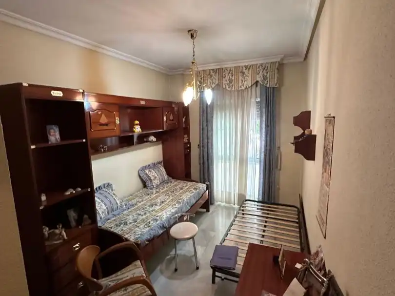 Bedroom of Flat for rent in Sevilla  with Air Conditioner, Heating and Furnished