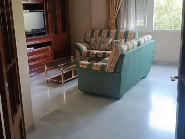 Living room of Flat for rent in Sevilla  with Air Conditioner, Heating and Furnished