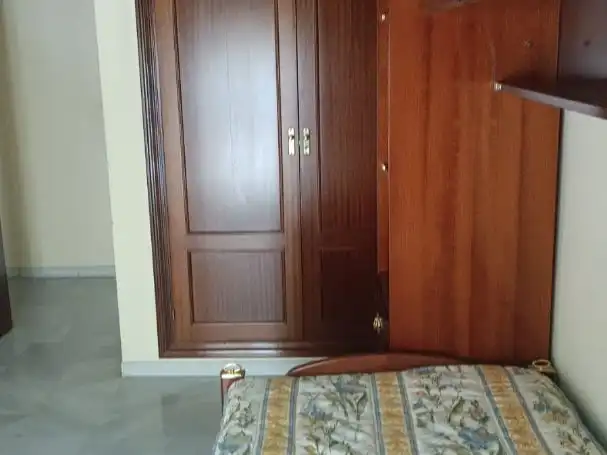 Bedroom of Flat for rent in Sevilla  with Air Conditioner, Heating and Furnished