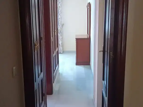 Flat for rent in Sevilla  with Air Conditioner, Heating and Furnished