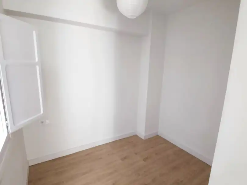 Bedroom of Flat for rent in  Almería Capital  with Air Conditioner and Balcony