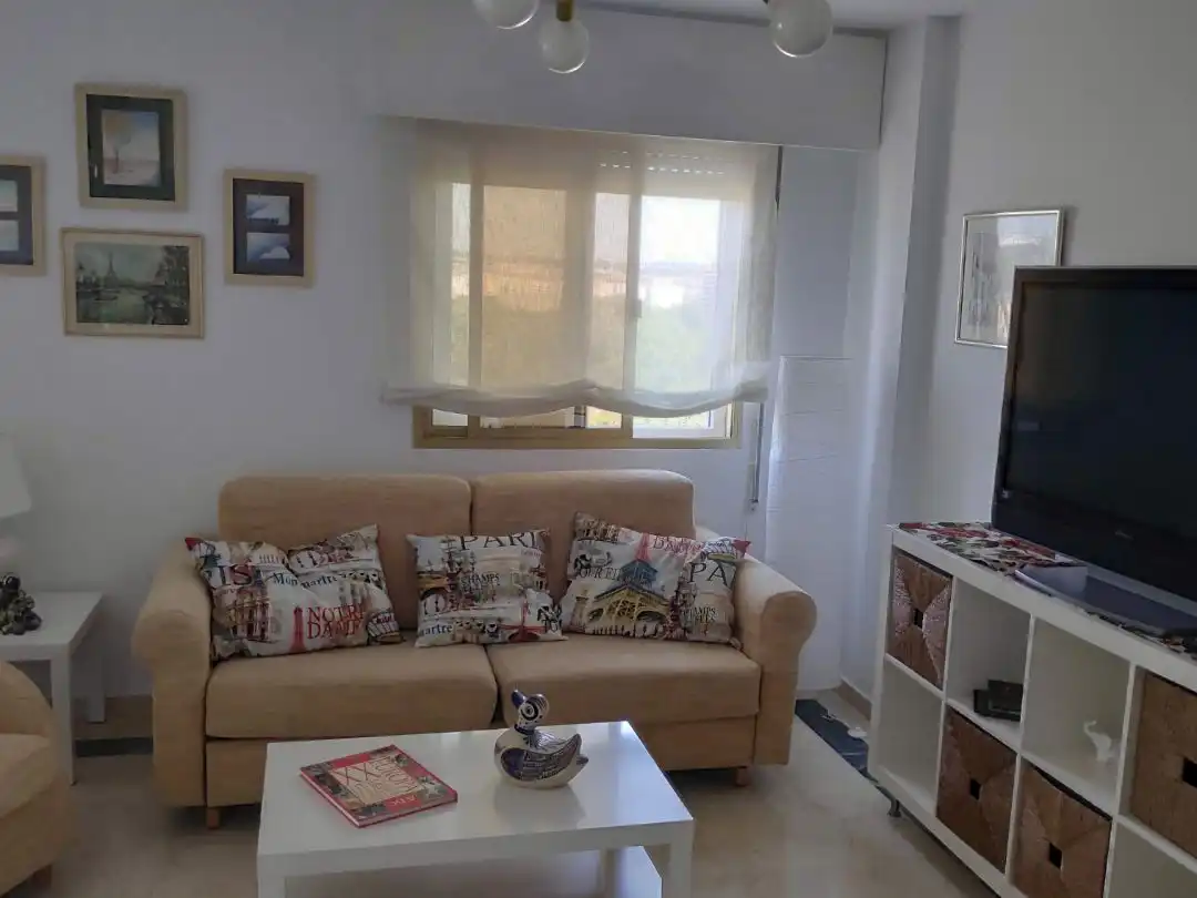 Flat for rent in Calle Virgen de la Oliva, 7, Barrio de los Remedios Living room of Flat for rent in Sevilla Capital with Air Conditioner and Balcony