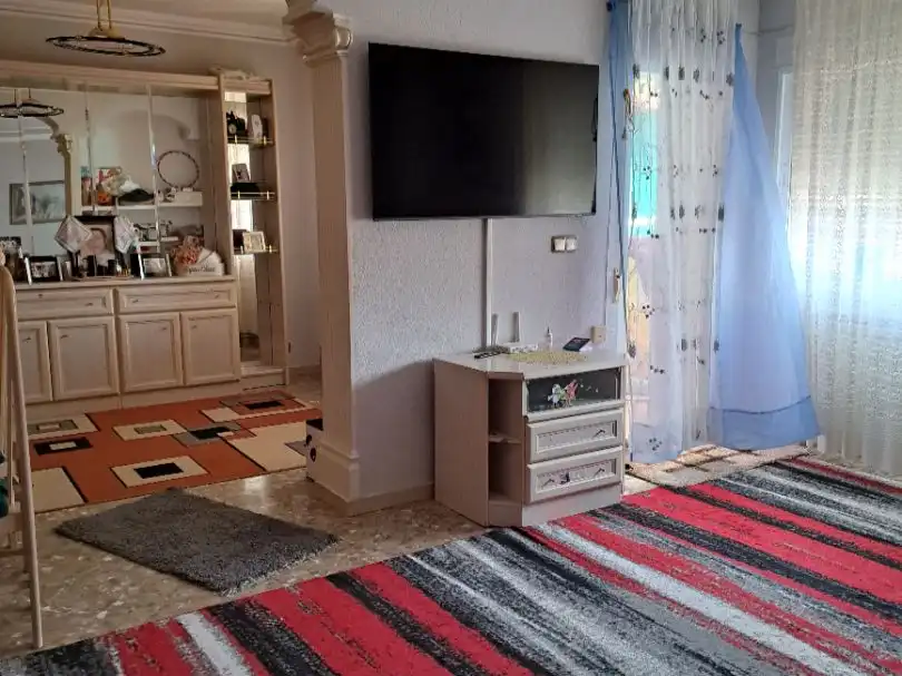 Wohnzimmer von Wohnung zum Verkauf in Socuéllamos mit Balkon