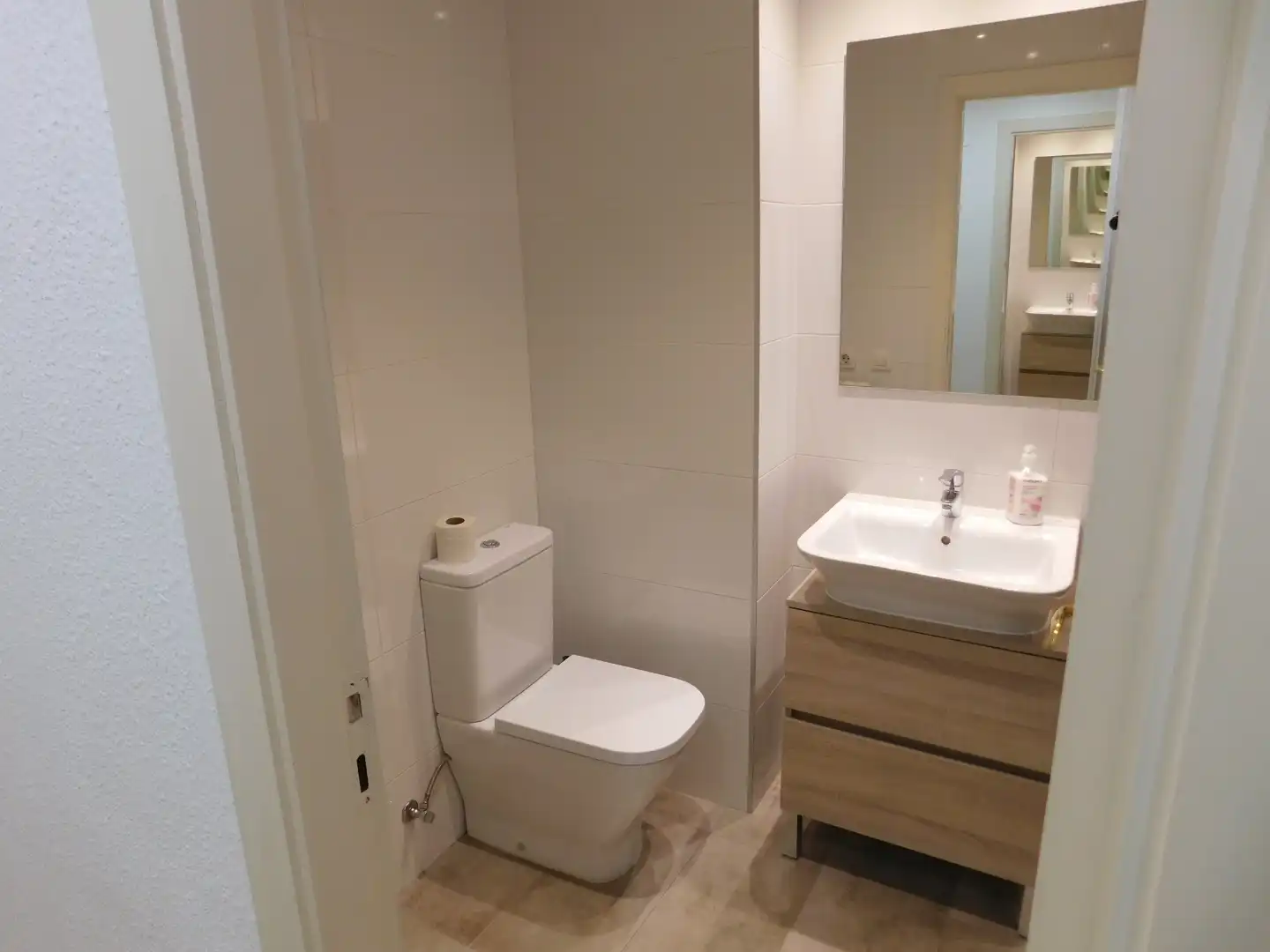Baño de Piso de alquiler en Zaragoza con Aire acondicionado, Calefacción y Parquet