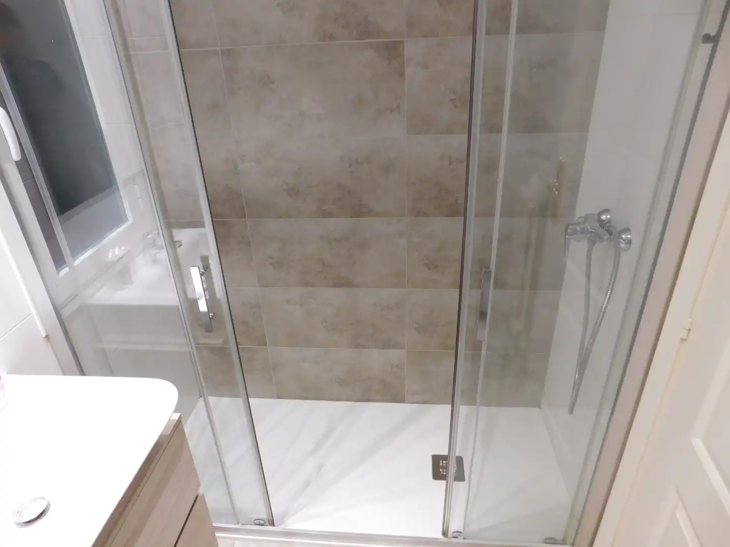 Baño de Piso de alquiler en Zaragoza con Aire acondicionado, Calefacción y Parquet