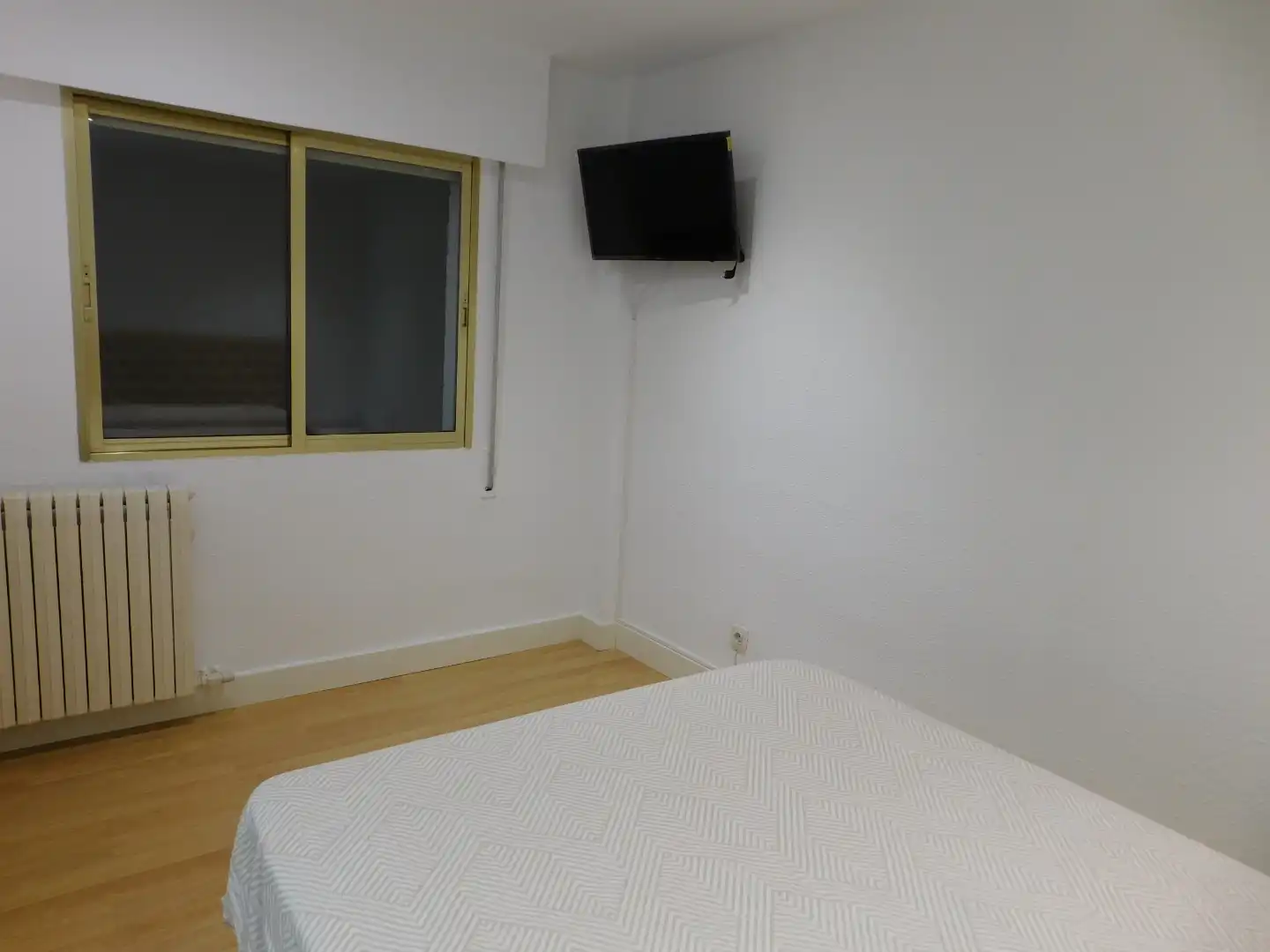 Habitación de Piso de alquiler en Zaragoza con Aire acondicionado, Calefacción y Parquet
