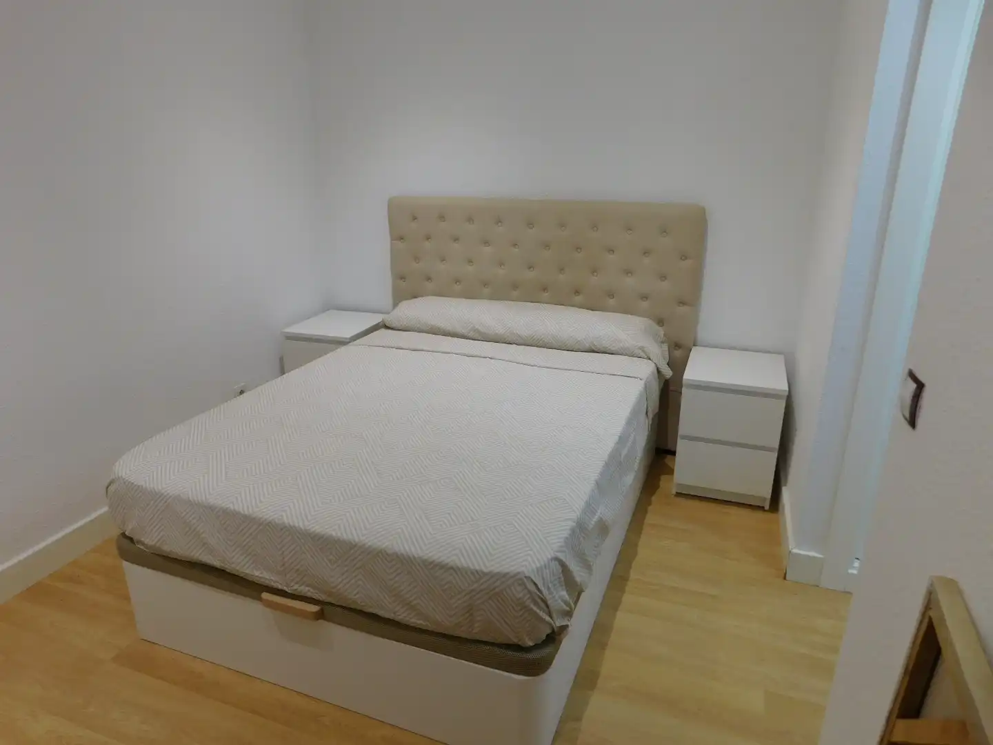 Habitación de Piso de alquiler en Zaragoza con Aire acondicionado, Calefacción y Parquet