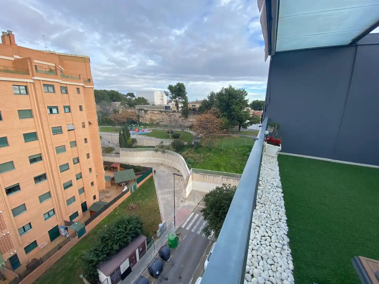 Vista exterior de Piso en venta en Paterna con Aire acondicionado, Terraza y Piscina
