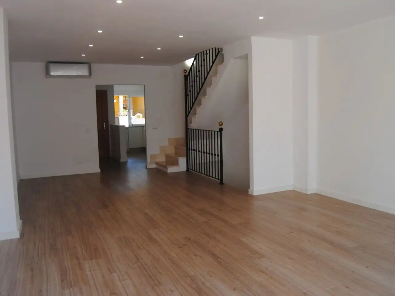 Detached homes for rent in  Palma de Mallorca  with Air Conditioner, Parquet flooring and Terrace