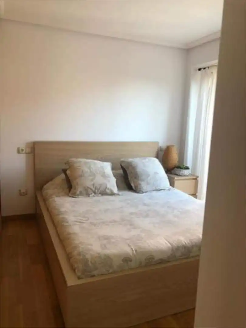 Attic for rent in Lavadores Bedroom of Attic for rent in Vigo with Heating, Terrace and Storage room