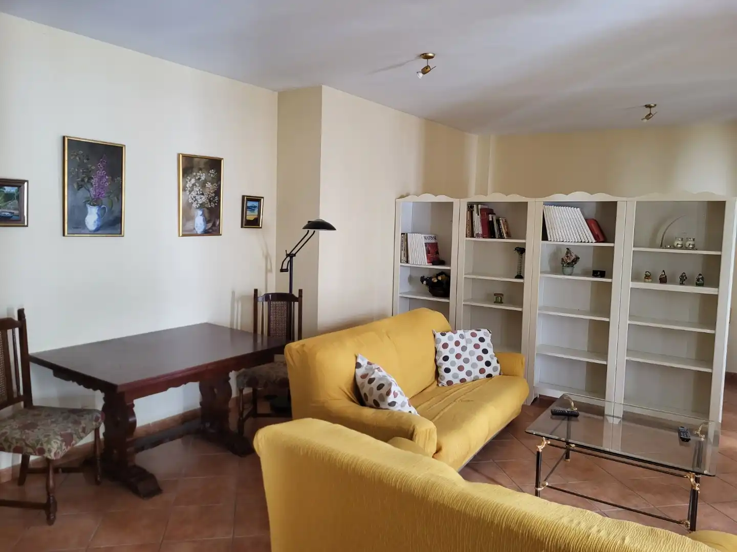 Piso de alquiler en Callejón Bodegones, 4, La Puebla de Montalbán Sala de estar de Piso de alquiler en La Puebla de Montalbán con Aire acondicionado y Balcón