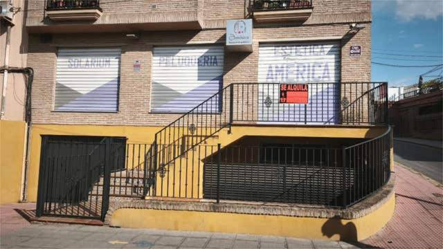 Local comercial en Alquiler en La Zubia Ciudad