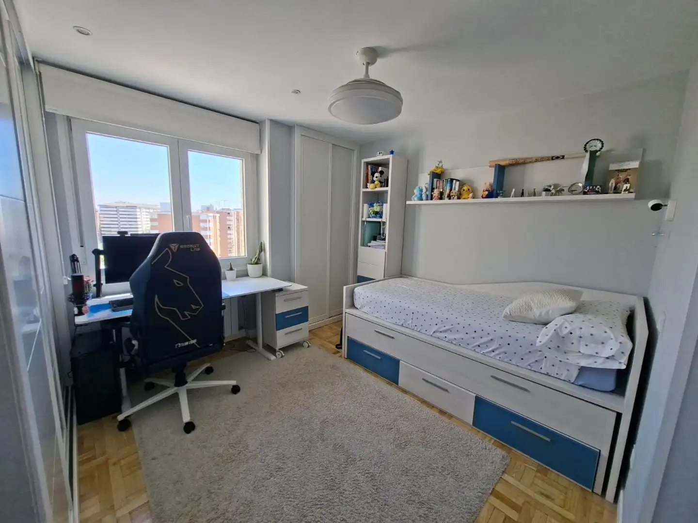 Bedroom of Flat for sale in Madrid  with Air Conditioner, Heating and Private garden