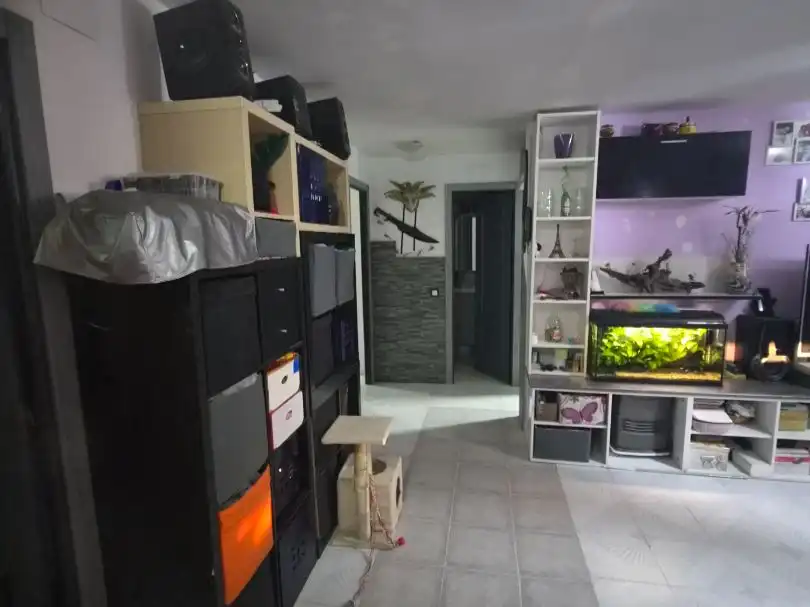 Wohnung zum Verkauf in  Madrid Capital mit Klimaanlage und Terrasse