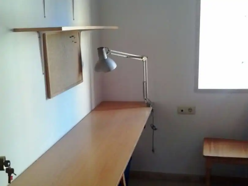 Habitació a Calle Agustin Muñoz Vazquez, 4, Centro Dormitori de Pis per a compartir en Ceuta amb Moblat