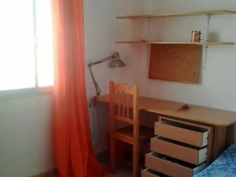 Habitació a Calle Agustin Muñoz Vazquez, 4, Centro Dormitori de Pis per a compartir en Ceuta amb Moblat