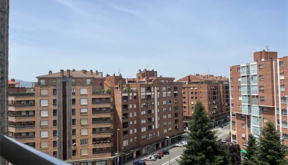 Piso en venta en Mendebaldea - Ermitagaña, Pamplona / Iruña - imagen 1 Foto 1 de Piso en venta en Mendebaldea - Ermitagaña, Pamplona / Iruña