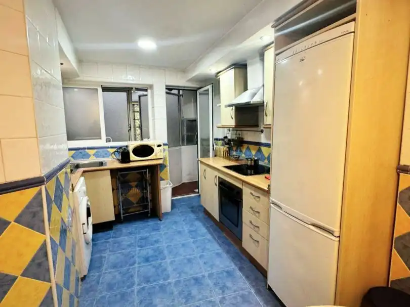 Kitchen of Flat for rent in  Granada Capital  with Terrace and Balcony