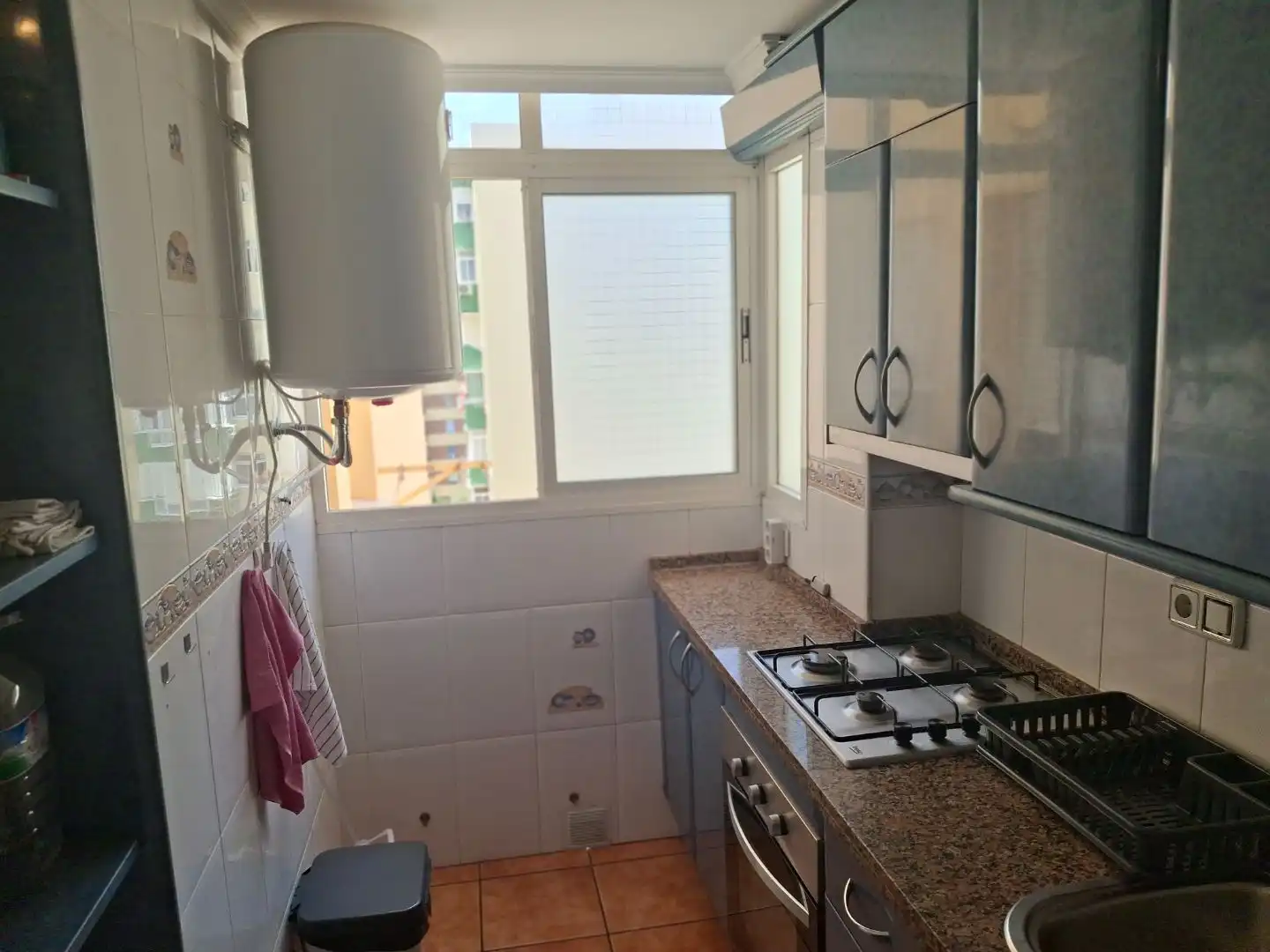 Zimmer in Calle Joselito, 3, La Luz - El Torcal Küche von Wohnung zur untervermieten in Málaga mit Klimaanlage, Heizung und Möbliert