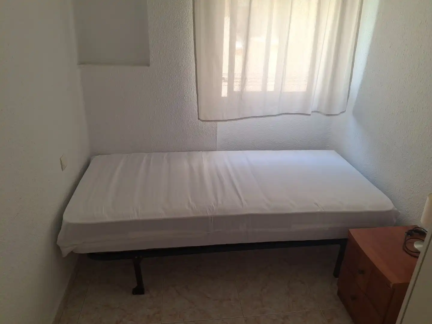 Zimmer in Calle Joselito, 3, La Luz - El Torcal Schlafzimmer von Wohnung zur untervermieten in Málaga mit Klimaanlage, Heizung und Möbliert