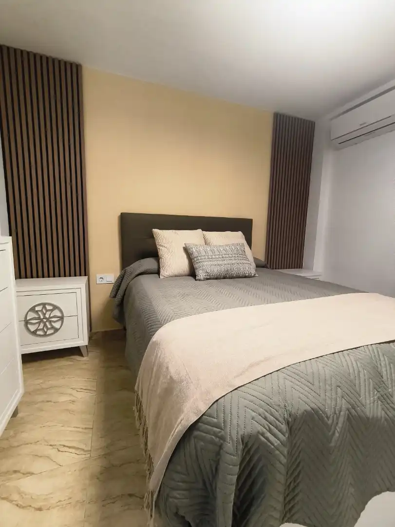 Bedroom of Flat for rent in Sevilla  with Air Conditioner, Heating and Terrace