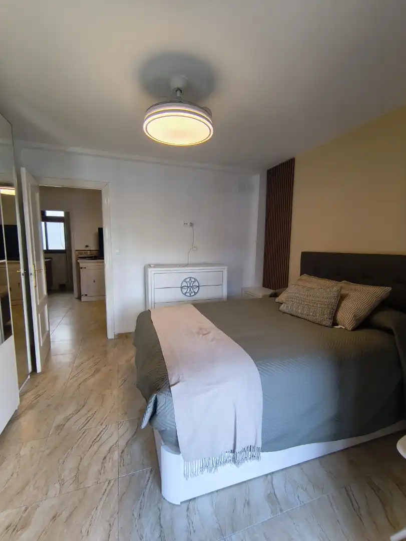 Bedroom of Flat for rent in Sevilla  with Air Conditioner, Heating and Terrace