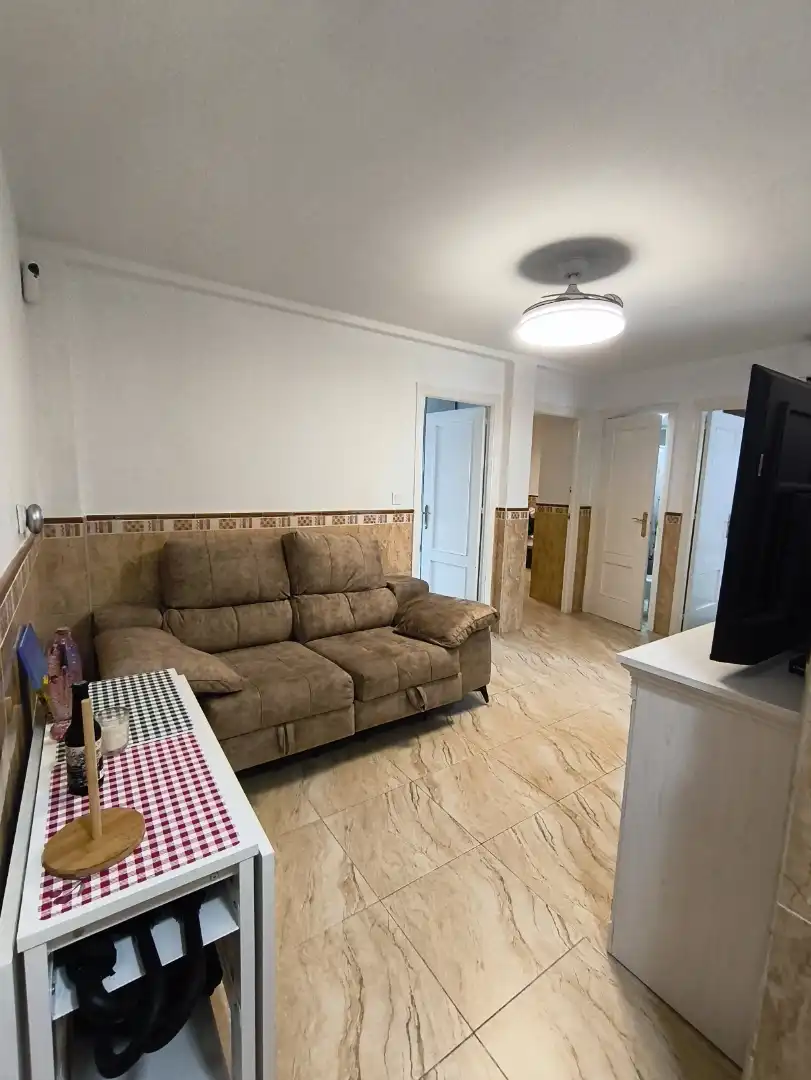 Living room of Flat for rent in Sevilla  with Air Conditioner, Heating and Terrace