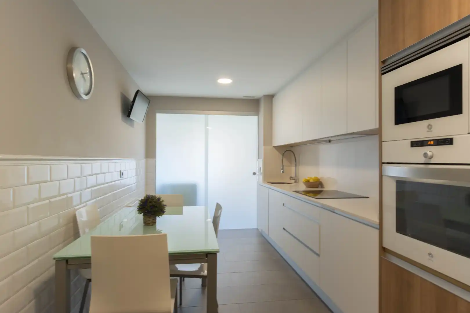 Piso en venta en Rua Enrique Mariñas Romero, 202, Someso - Matogrande Cocina de Piso en venta en A Coruña Capital con Calefacción, Parquet y Trastero