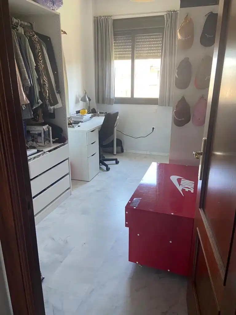 Dormitori de Pis en venda en Mairena del Aljarafe amb Aire condicionat, Terrassa i Piscina