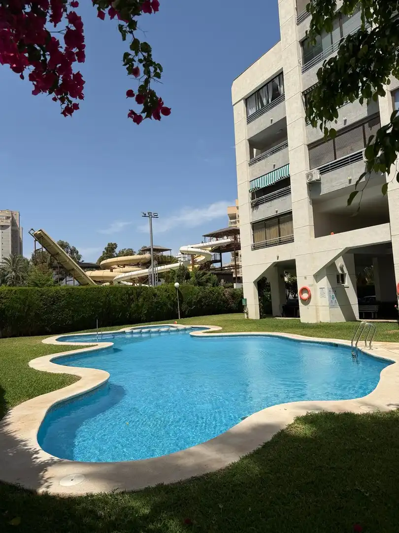 Schwimmbecken von Wohnung zur Miete in Finestrat mit Klimaanlage, Privatgarten und Schwimmbad