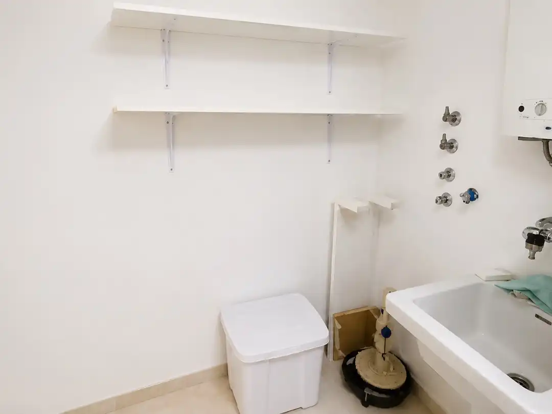 Flat for rent in Calle Kandinsky, 1, El Tejar - Hacienda Bizcochero Bathroom of Flat for rent in Málaga with Air Conditioner, Heating and Terrace