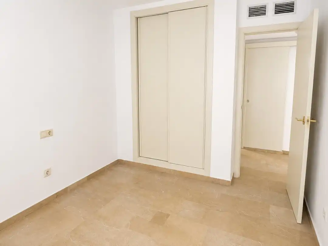 Flat for rent in Calle Kandinsky, 1, El Tejar - Hacienda Bizcochero Flat for rent in Málaga with Air Conditioner, Heating and Terrace