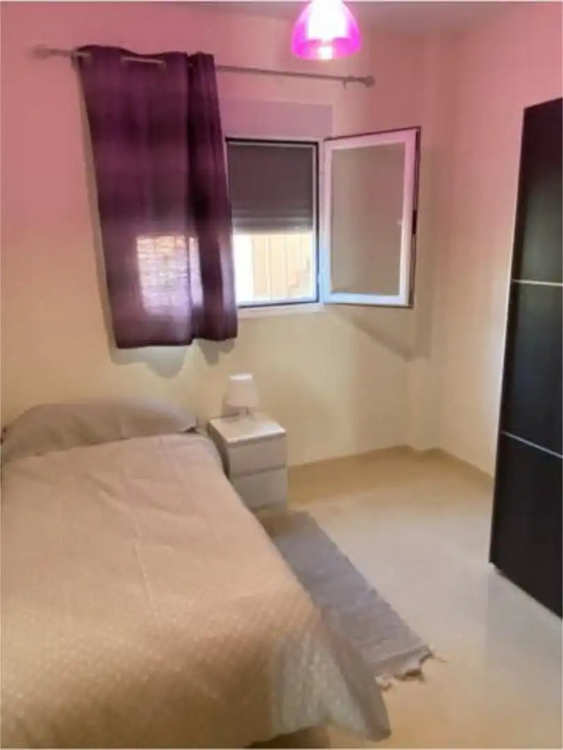 Habitación de Piso de alquiler en La Línea de la Concepción con Calefacción, Jardín privado y Terraza