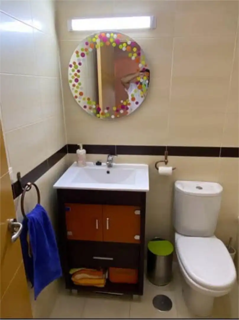 Baño de Piso de alquiler en La Línea de la Concepción con Calefacción, Jardín privado y Terraza
