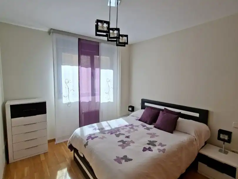Habitación de Piso de alquiler en Leganés con Aire acondicionado, Terraza y Piscina