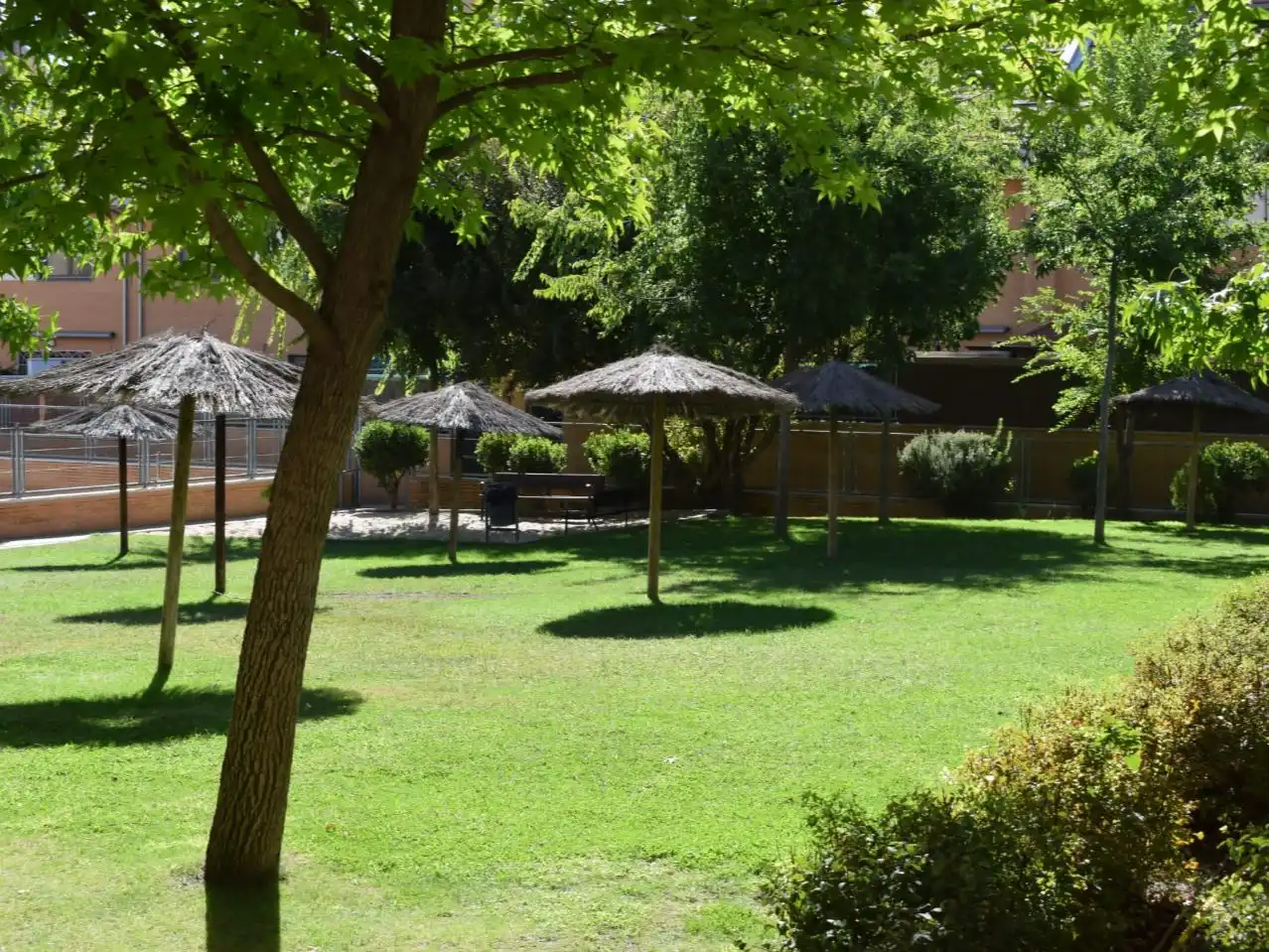 Jardín de Piso de alquiler en Leganés con Aire acondicionado, Terraza y Piscina