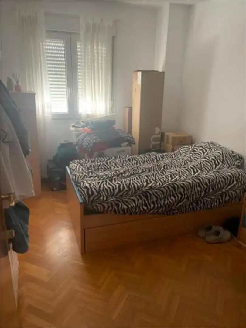 Dormitori de Àtic de lloguer en Madrid amb Calefacció, Jardí privat i Terrassa