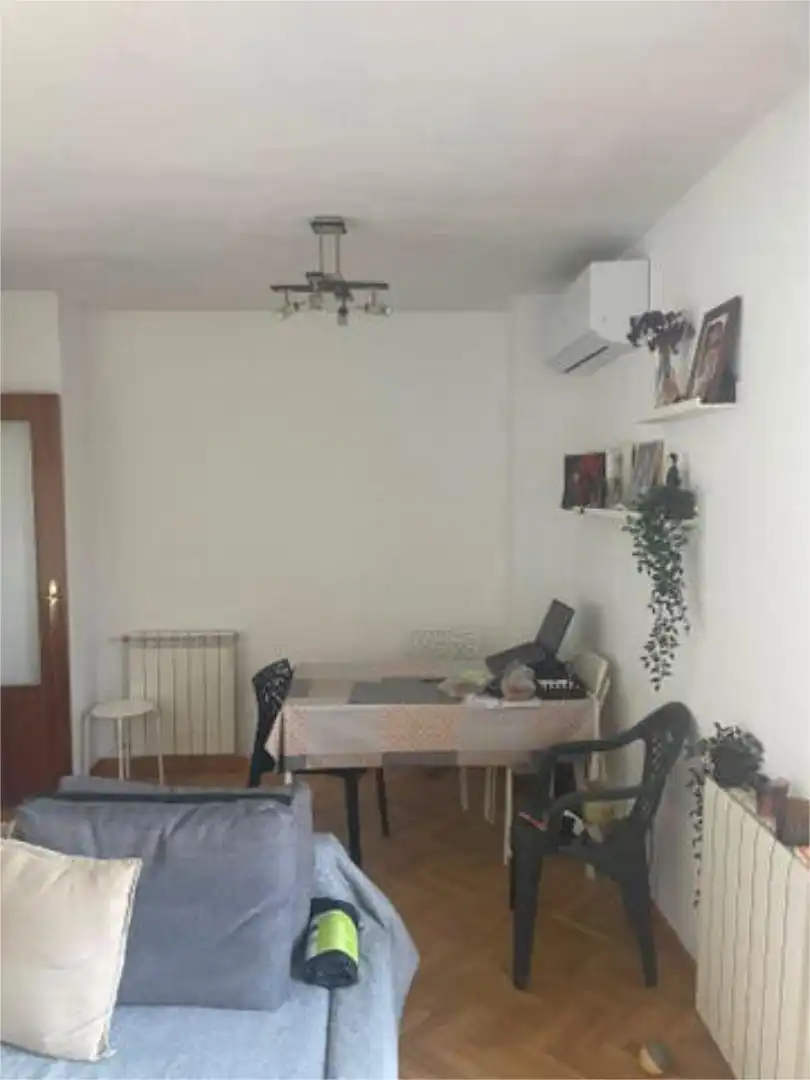 Sala d'estar de Àtic de lloguer en Madrid amb Calefacció, Jardí privat i Terrassa