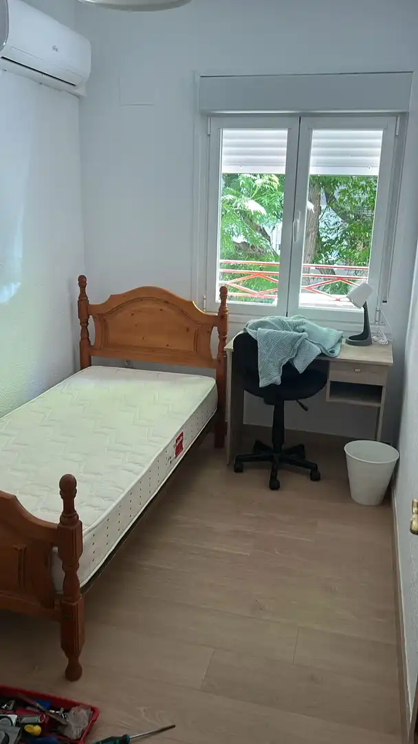 Zimmer in Calle Valencia, 1, La Morería Schlafzimmer von Wohnung zur untervermieten in Ciudad Real mit Klimaanlage, Heizung und Parkett