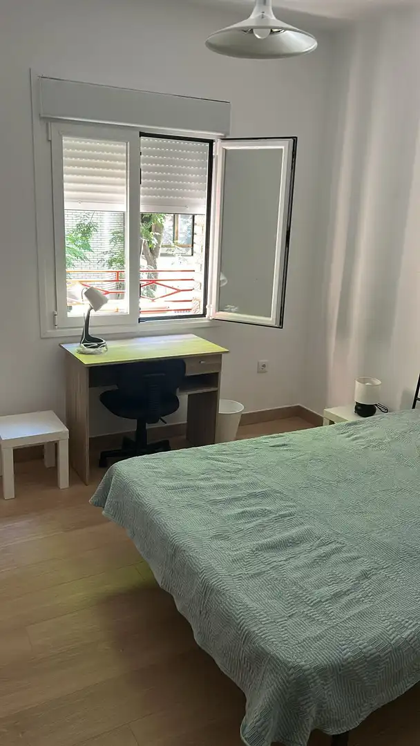 Zimmer in Calle Valencia, 1, La Morería Schlafzimmer von Wohnung zur untervermieten in Ciudad Real mit Klimaanlage, Heizung und Parkett
