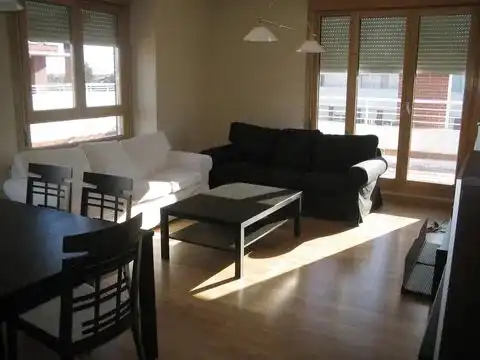 Piso de alquiler en Calle Benito Pérez Galdós, 33, Universidad - Las Huelgas Sala de estar de Piso de alquiler en Burgos con Calefacción, Parquet y Terraza