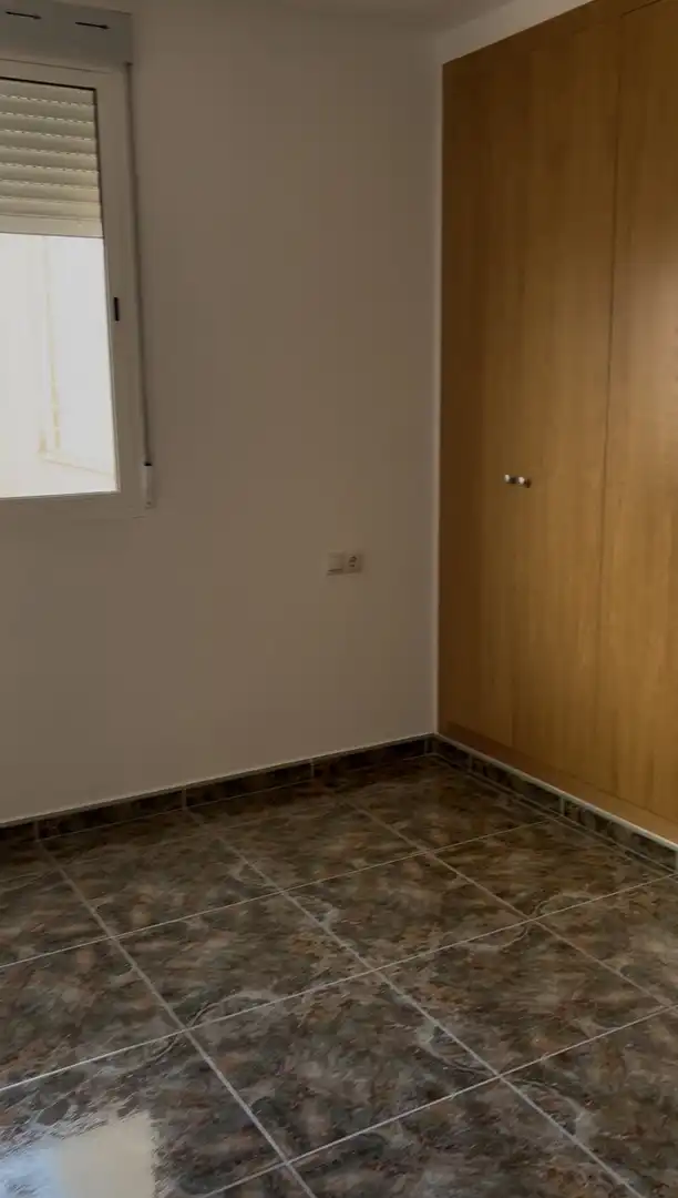 Pis en venda a Carrer D'honorat Gil, 10, Alfarb Dormitori de Pis en venda en Alfarb amb Balcó
