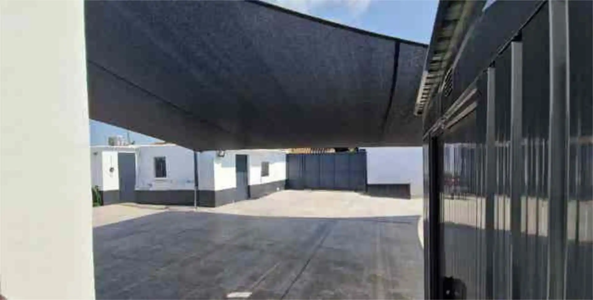Außenansicht von Einfamilien-Reihenhaus zum Verkauf in El Puerto de Santa María mit Schwimmbad