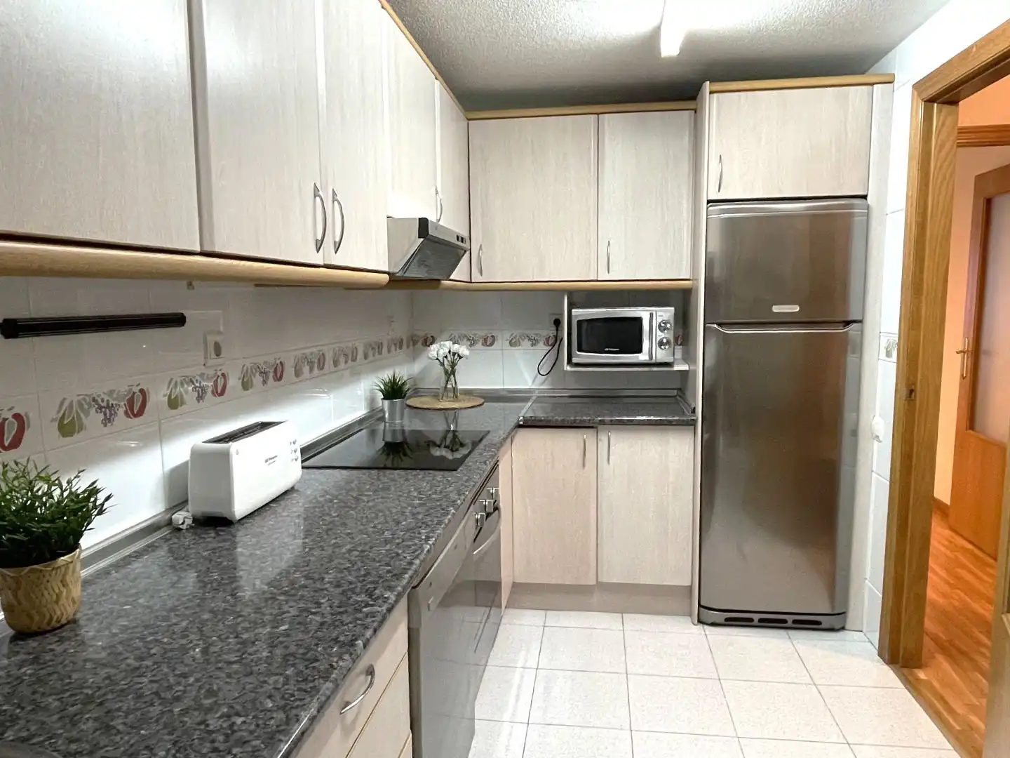 Flat for rent in Calle Jumilla, 16, El Carmen Kitchen of Flat for rent in Murcia with Air Conditioner, Heating and Parquet flooring